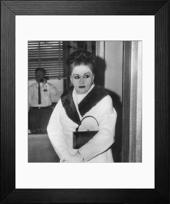 Framed Print : Anna Petillo, estranged wife of racketeer, Vito Genovese, was questioned by Mercer County grand jury Framed Print : Anna Petillo, estranged wife of racketeer, Vito Genovese, was questioned by Mercer County grand jury