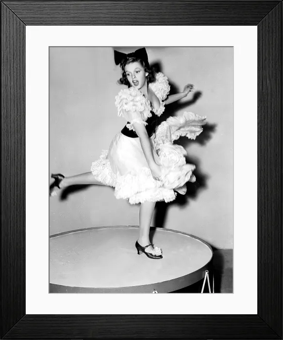 Framed Print : STRIKE UP THE BAND, Judy Garland, 1940