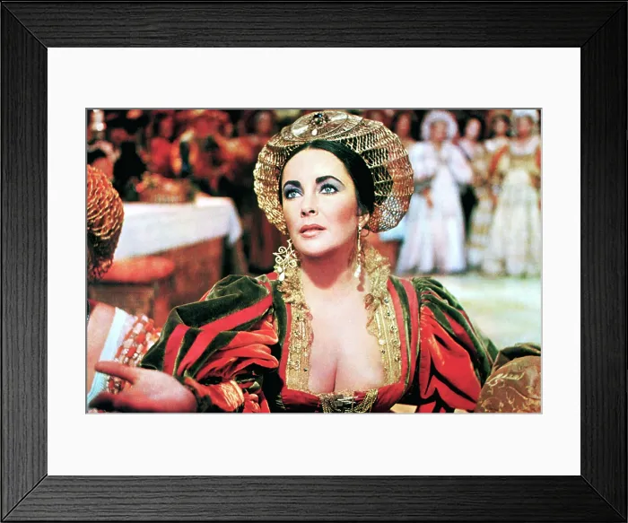 Framed Print : THE TAMING OF THE SHREW, Elizabeth Taylor, 1967 Framed Print : THE TAMING OF THE SHREW, Elizabeth Taylor, 1967