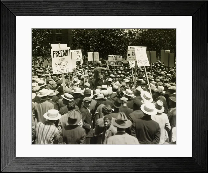 Framed Print : Socialists protest the death sentences of Nicola Sacco and Bartolomeo Vanzetti. Union Square, NYC. Ca. August 13, 1927