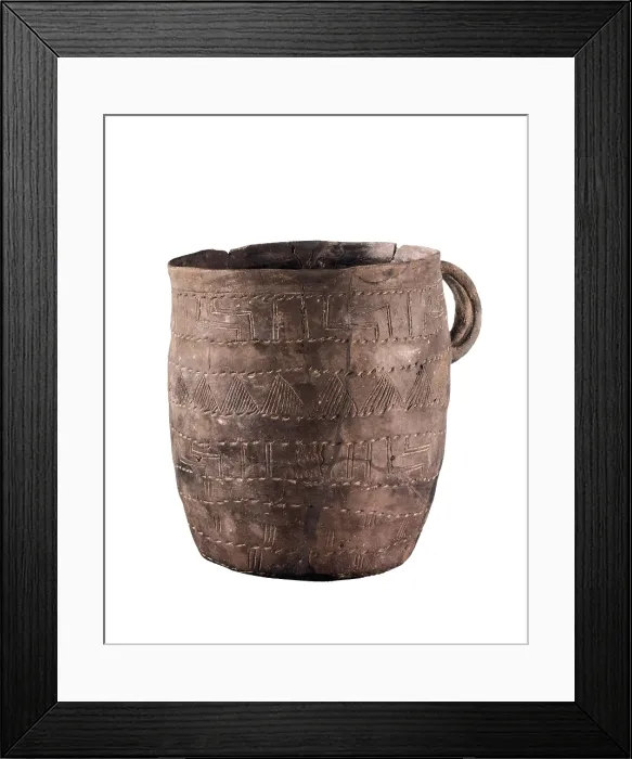 Framed Print : Cinerary urn belonging to the Urn-field Culture (1000-700 BC), between the Late Bronze and the Iron Age. Iron Age. ; Bronze Age. Ceramics. SPAIN. Barcelona