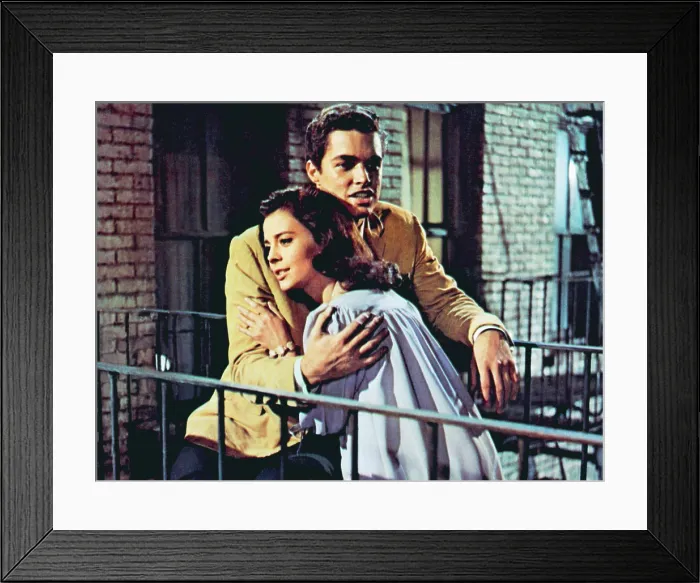 Framed Print : WEST SIDE STORY, Natalie Wood, Richard Beymer, 1961