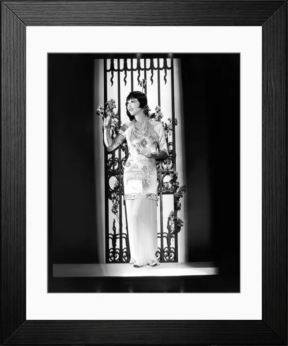 Framed Print : DAUGHTER OF THE DRAGON, Anna May Wong, 1931 Framed Print : DAUGHTER OF THE DRAGON, Anna May Wong, 1931