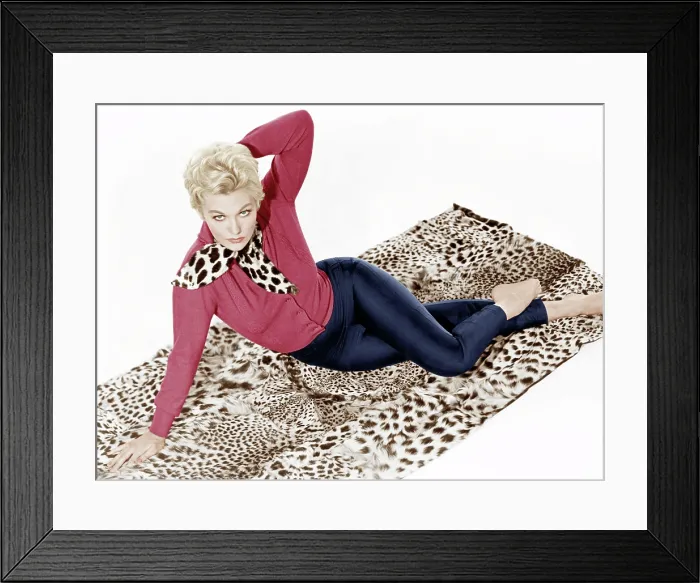 Framed Print : VERTIGO, Kim Novak, 1958