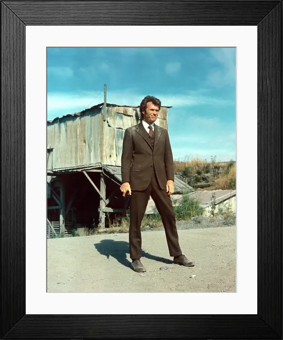 Framed Print : DIRTY HARRY, Clint Eastwood, 1971 Framed Print : DIRTY HARRY, Clint Eastwood, 1971