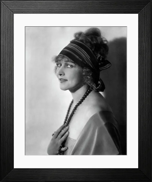 Framed Print : Anna Q.Nilsson, ca. 1920s Framed Print : Anna Q.Nilsson, ca. 1920s