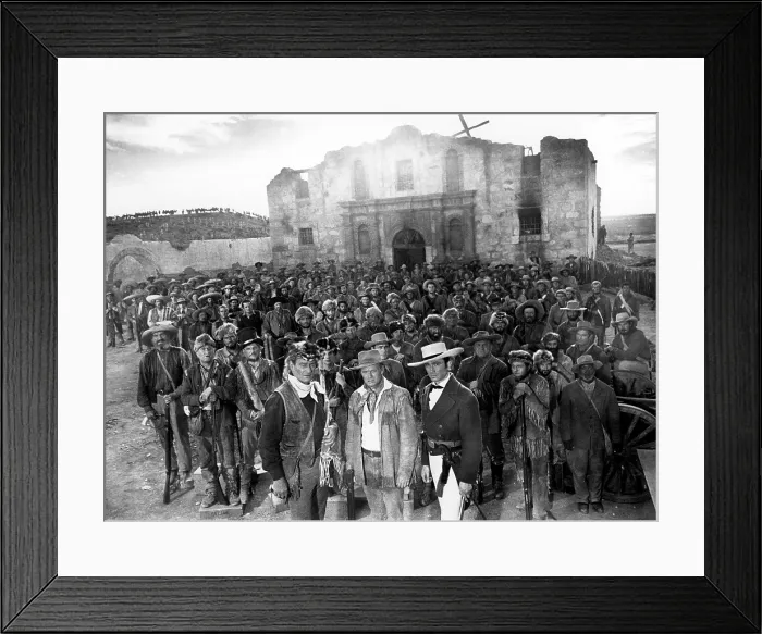 Framed Print : THE ALAMO, John Wayne, Richard Widmark, Laurence Harvey, 1960