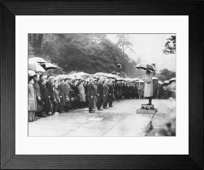 Framed Print : Emperor Hirohito thanks coal miners for increased production, Dec. 3, 1948