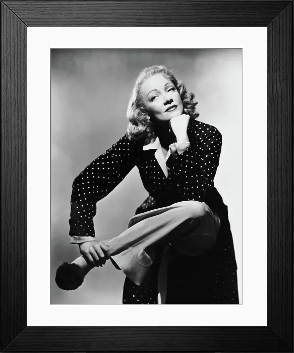 Framed Print : Marlene Dietrich, ca. 1937 Framed Print : Marlene Dietrich, ca. 1937