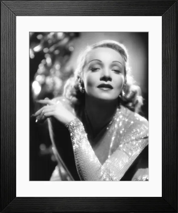 Framed Print : Marlene Dietrich, ca. 1942 Framed Print : Marlene Dietrich, ca. 1942