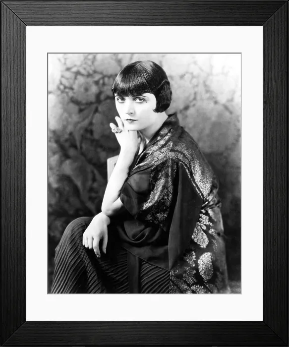 Framed Print : Pola Negri, mid-1920s Framed Print : Pola Negri, mid-1920s