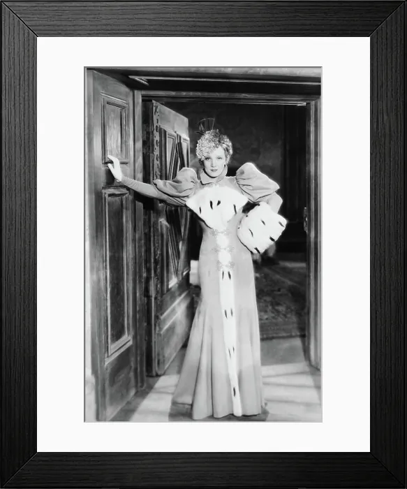 Framed Print : THE SONG OF SONGS, Marlene Dietrich on set, 1933