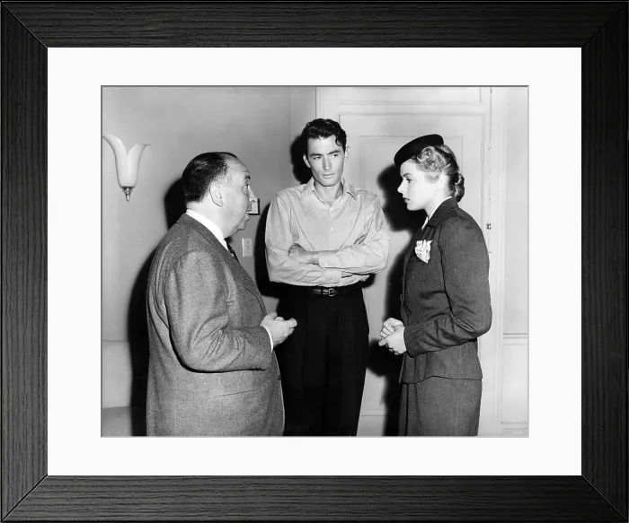 Framed Print : SPELLBOUND, from left, director Alfred Hitchcock, Gregory Peck, Ingrid Bergman, on-set, 1945