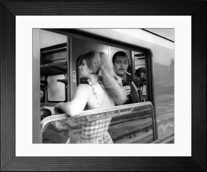 Framed Print : DIVORCE - ITALIAN STYLE, Stefania Sandrelli, Marcello Mastroianni, 1961