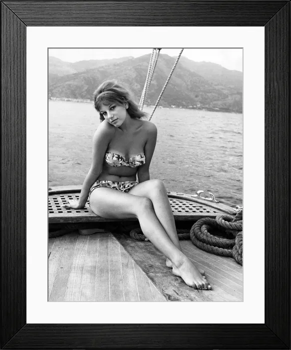 Framed Print : DIVORCE - ITALIAN STYLE, Stefania Sandrelli, 1961 Framed Print : DIVORCE - ITALIAN STYLE, Stefania Sandrelli, 1961