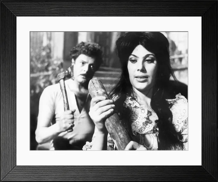 Framed Print : DIVORCE - ITALIAN STYLE, Marcello Mastroianni, Daniela Rocca, 1961 Framed Print : DIVORCE - ITALIAN STYLE, Marcello Mastroianni, Daniela Rocca, 1961