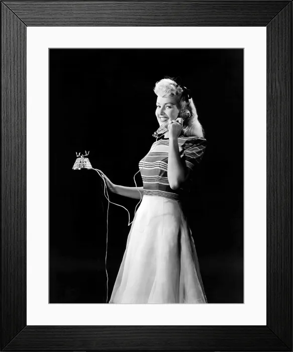 Framed Print : DIAMOND HORSESHOE, (aka BILLY ROSE'S DIAMOND HORSESHOE), Betty Grable, 1945, TM and Copyright 20th Century Fox Film Corp. All rights reserved / Courtesy: Everett Collection Framed Print : DIAMOND HORSESHOE, (aka BILLY ROSE'S DIAMOND HORSESHOE), Betty Grable, 1945, TM and Copyright 20th Century Fox Film Corp. All rights reserved / Courtesy: Everett Collection