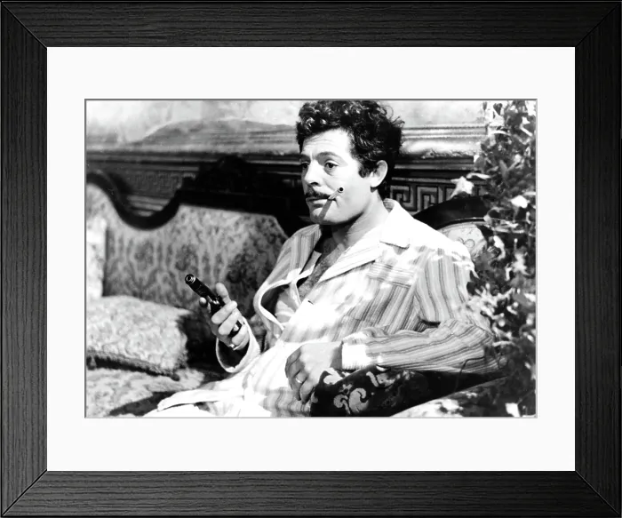 Framed Print : DIVORCE - ITALIAN STYLE, Marcello Mastroianni, 1961 Framed Print : DIVORCE - ITALIAN STYLE, Marcello Mastroianni, 1961