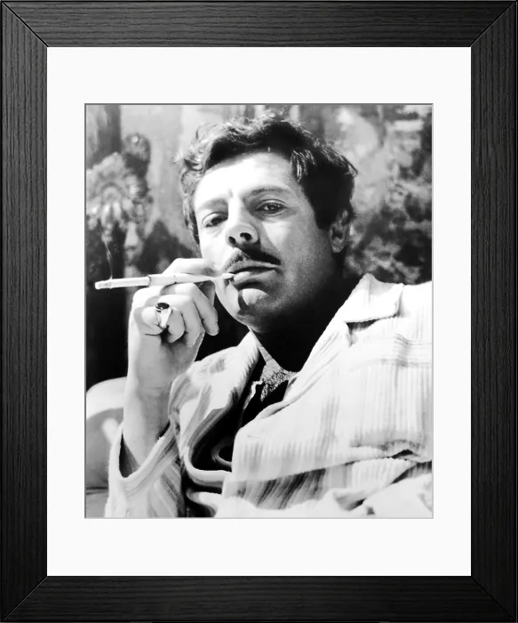 Framed Print : DIVORCE - ITALIAN STYLE, Marcello Mastroianni, 1961 Framed Print : DIVORCE - ITALIAN STYLE, Marcello Mastroianni, 1961