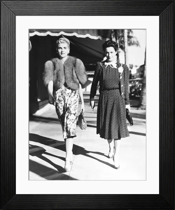 Framed Print : Barbara Hutton (left), Countess Von Haugwitz-Reventlow, on Worth Avenue in Palm Beach
