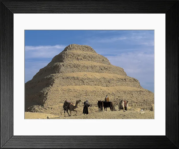 Framed Print : IMHOTEP (ca. 2667 BC-2648 BC). The step pyramid of Djoser. 2668 -2649 BC. EGYPT. CAIRO. Saqqara. Pyramid of Djoser. Egyptian art. Old Kingdom. Architecture