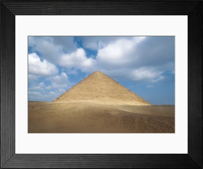 Framed Print : Red Pyramid. 26th c. BC. EGYPT. CAIRO. Dahshur. Snofru's third pyramid. Egyptian art. Old Kingdom. Architecture. AISA / Everett Collection**US SALES ONLY**