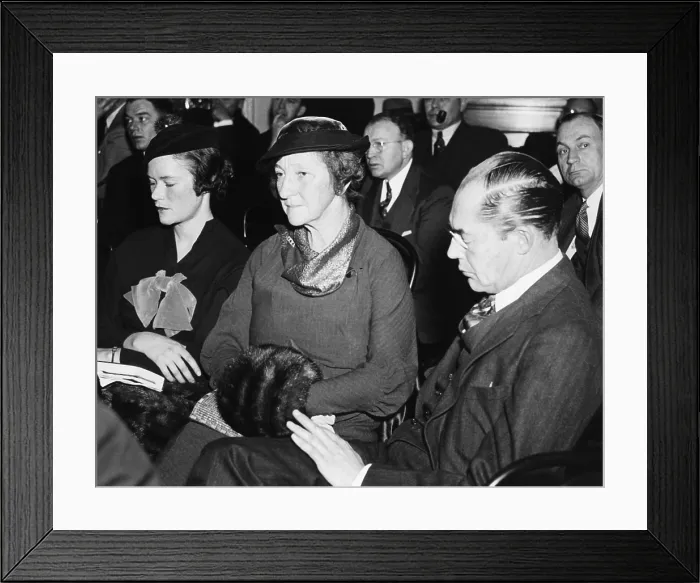 Framed Print : DuPont Ladies at Munitions probe. Right to left: Felix DuPont, Mrs. DuPont and their daughter Lydia, pictured as spectators before the Senate Munitions probe, Dec. 17, 1934 Framed Print : DuPont Ladies at Munitions probe. Right to left: Felix DuPont, Mrs. DuPont and their daughter Lydia, pictured as spectators before the Senate Munitions probe, Dec. 17, 1934