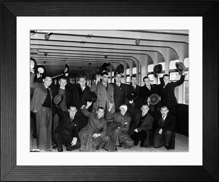 Framed Print : Abraham Lincoln Brigade, were American Volunteers who fought with Spanish Republican forces against Franco and the Spanish Nationalists Framed Print : Abraham Lincoln Brigade, were American Volunteers who fought with Spanish Republican forces against Franco and the Spanish Nationalists
