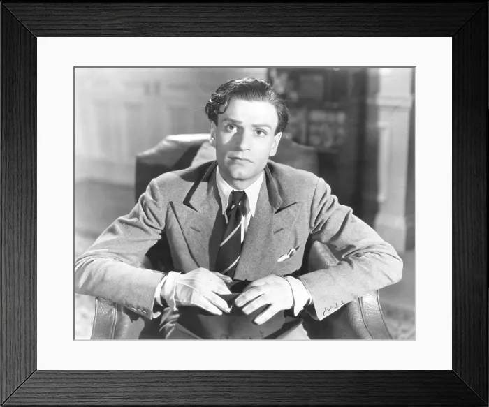 Framed Print : THE DIVORCE OF LADY X, Laurence Olivier, 1938 Framed Print : THE DIVORCE OF LADY X, Laurence Olivier, 1938