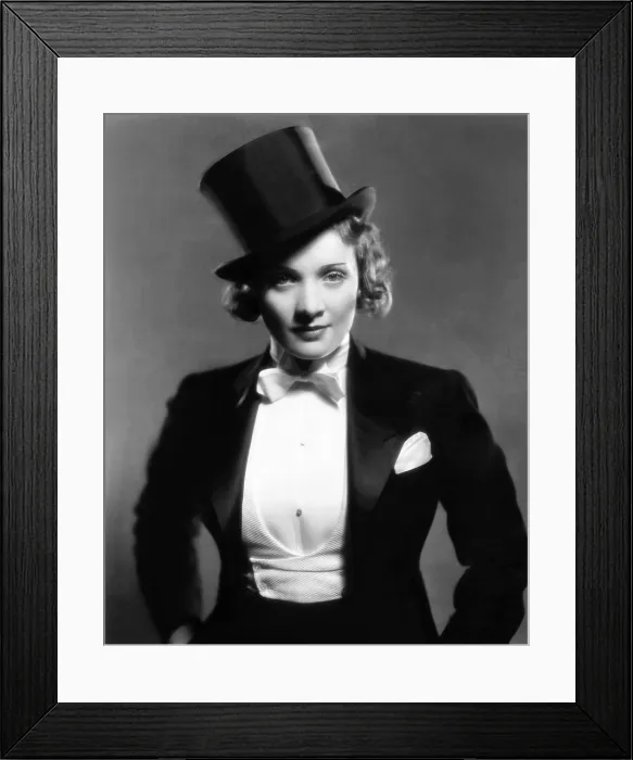 Framed Print : MOROCCO, Marlene Dietrich, 1930 Framed Print : MOROCCO, Marlene Dietrich, 1930