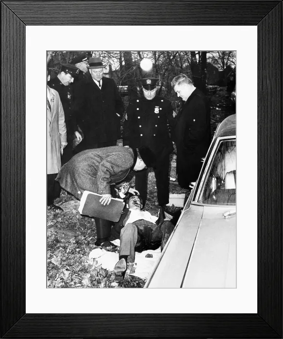 Framed Print : Vincent Barile was found slumped in front seat of a parked car in the Bronx, NYC, Jan. 21, 1966. He was a known gambler and had been shot in the back of the head Framed Print : Vincent Barile was found slumped in front seat of a parked car in the Bronx, NYC, Jan. 21, 1966. He was a known gambler and had been shot in the back of the head