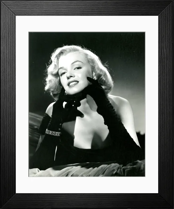 Framed Print : Marilyn Monroe, ca. 1951. - Photo: Courtesy Everett Collection