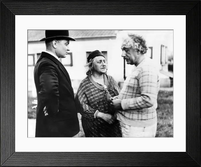 Framed Print : Albert Einstein and his wife Elsa in exile from Nazi Germany