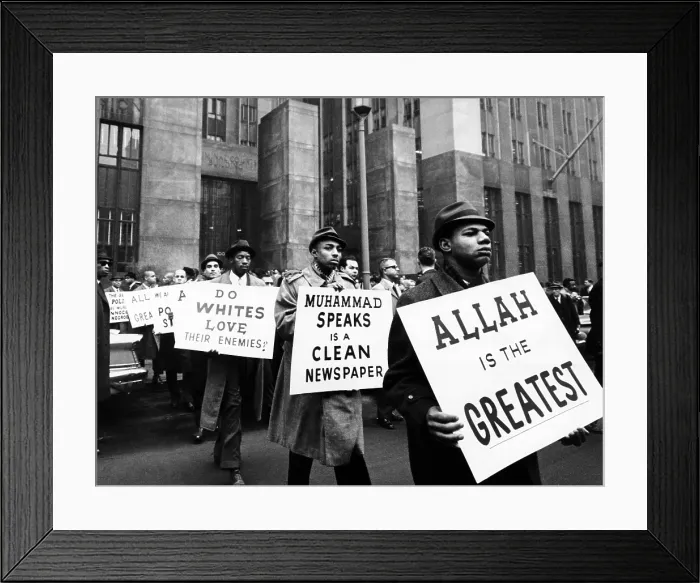 Framed Print : Black Muslims picket front of New York Criminal Courts building where two Nation of Islam members were to stand trial