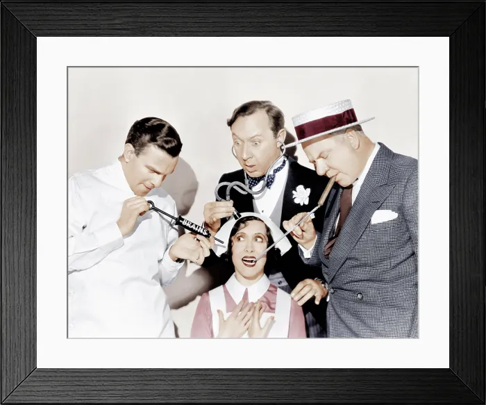 Framed Print : INTERNATIONAL HOUSE, from left: George Burns, Gracie Allen, Franklin Pangborn, W.C. Fields, 1933