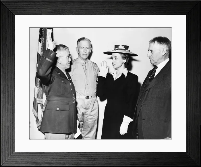 Framed Print : Oveta Culp Hobby, Director of Women's Auxiliary Army Auxiliary Corps, takes oath. May 16, 1942. L-R: Maj. Gen. Myron C. Kramer; Army Chief of Staff George Marshall; Dir Framed Print : Oveta Culp Hobby, Director of Women's Auxiliary Army Auxiliary Corps, takes oath. May 16, 1942. L-R: Maj. Gen. Myron C. Kramer; Army Chief of Staff George Marshall; Dir