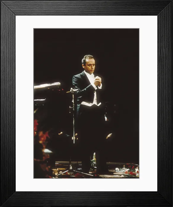 Framed Print : CARRERAS, Jos (1946). Recital in the Gran Teatre del Liceu. AISA / Everett Collection**US SALES ONLY**