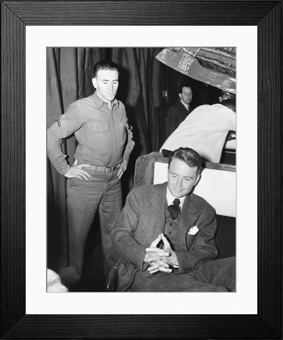Framed Print : Conscientious objector, actor Lew Ayers, enroute to a labor camp at Cascade Locks Oregon. March 30, 1942