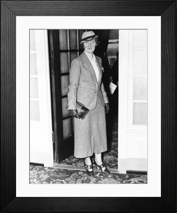 Framed Print : Mrs. Bruno Hauptmann's made a desperate attempt to prevent her husband's execution on April 3, 1936.On the night of the execution, she traveled to Flemington, N.J