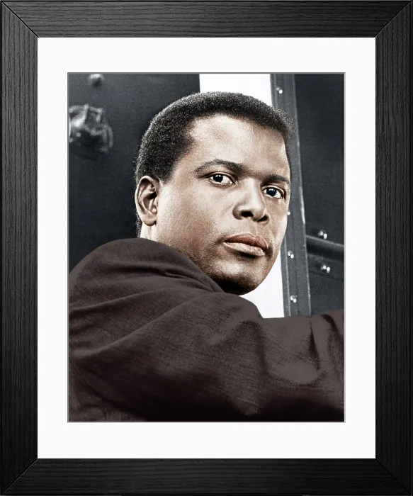 Framed Print : IN THE HEAT OF THE NIGHT, Sidney Poitier, 1967