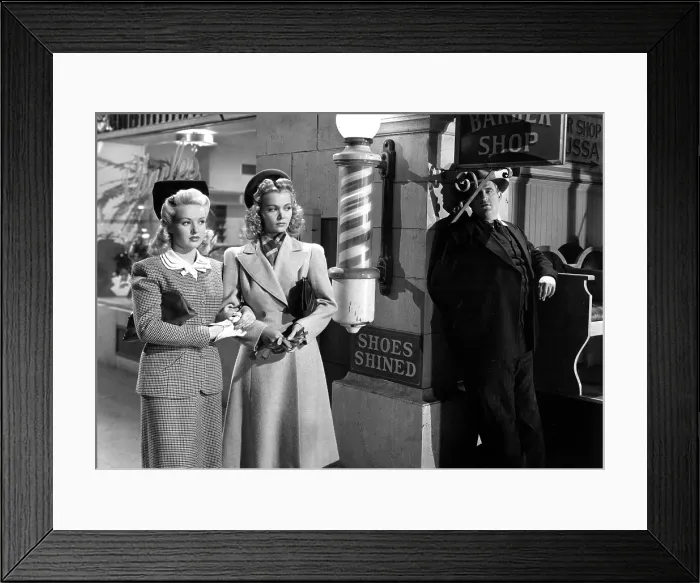 Framed Print : I WAKE UP SCREAMING, Betty Grable, Carole Landis, Laird Cregar, 1941, TM & Copyright (c) 20th Century Fox Film Corp. All rights reserved