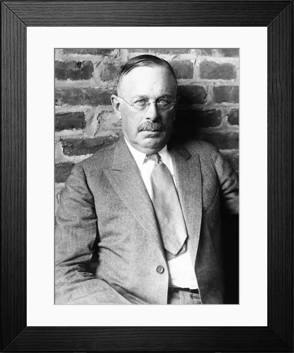 Framed Print : S. Stanwood Menken, as he appeared before Congressional Committee investigating Communists. July 18, 1930. In 1930 he advocated diplomatic Recognition of the Soviet Union