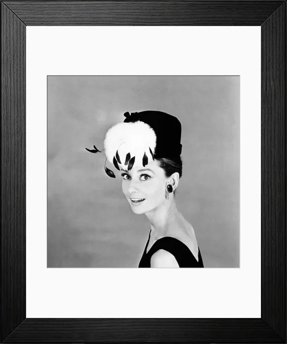 Framed Print : BREAKFAST AT TIFFANY'S, Audrey Hepburn, 1961 Framed Print : BREAKFAST AT TIFFANY'S, Audrey Hepburn, 1961