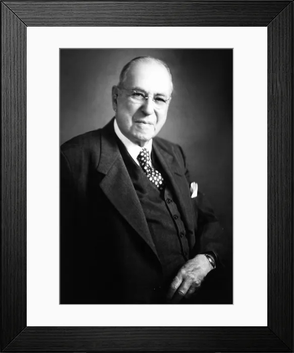 Framed Print : Dr. Charles Frederick Menninger. Founder of the Menninger Clinic in Topeka Kansas. Ca. 1935. He was the father of psychiatrists Dr. William C. Menninger and Dr. Karl A. Menninger Framed Print : Dr. Charles Frederick Menninger. Founder of the Menninger Clinic in Topeka Kansas. Ca. 1935. He was the father of psychiatrists Dr. William C. Menninger and Dr. Karl A. Menninger