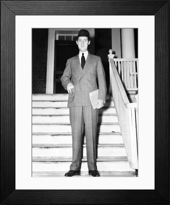 Framed Print : Paul Mellon while attending classes at St. John's College, Annapolis. Sept. 25, 1940. He graduated from Yale, and received an B.A. and M.A. from Clare College, Cambridge Framed Print : Paul Mellon while attending classes at St. John's College, Annapolis. Sept. 25, 1940. He graduated from Yale, and received an B.A. and M.A. from Clare College, Cambridge