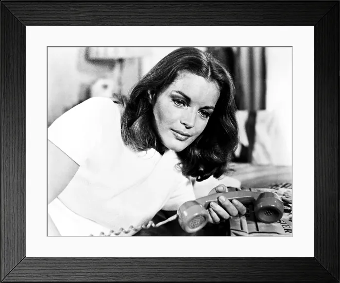 Framed Print : THE THINGS OF LIFE, (aka LES CHOSES DE LA VIE), Romy Schneider, 1970