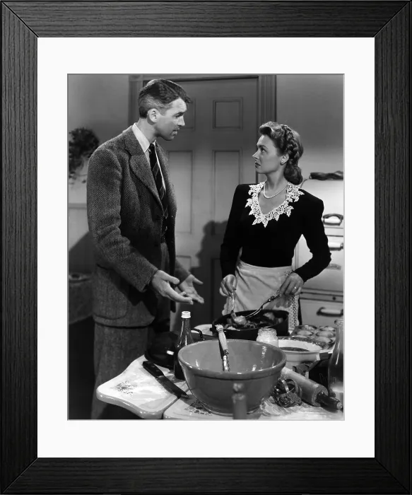 Framed Print : IT'S A WONDERFUL LIFE, James Stewart, Donna Reed, 1946 Framed Print : IT'S A WONDERFUL LIFE, James Stewart, Donna Reed, 1946