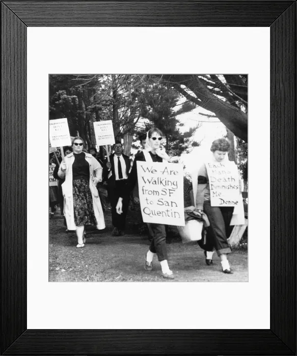 Framed Print : Anti-capital punishment demonstrators marched to San Quentin Prison May 1, 1960