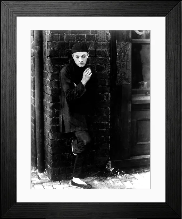 Framed Print : BROKEN BLOSSOMS, Richard Barthelmess, 1919