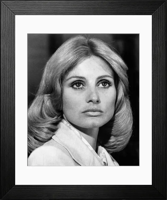 Framed Print : BREAKOUT, Jill Ireland, 1975 Framed Print : BREAKOUT, Jill Ireland, 1975